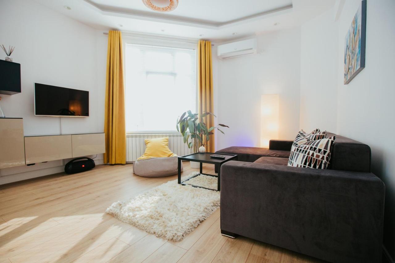 Color Apartments Corneliu Coposu 1A Street Букурещ Екстериор снимка