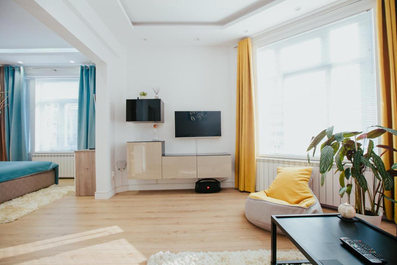 Color Apartments Corneliu Coposu 1A Street Букурещ Екстериор снимка